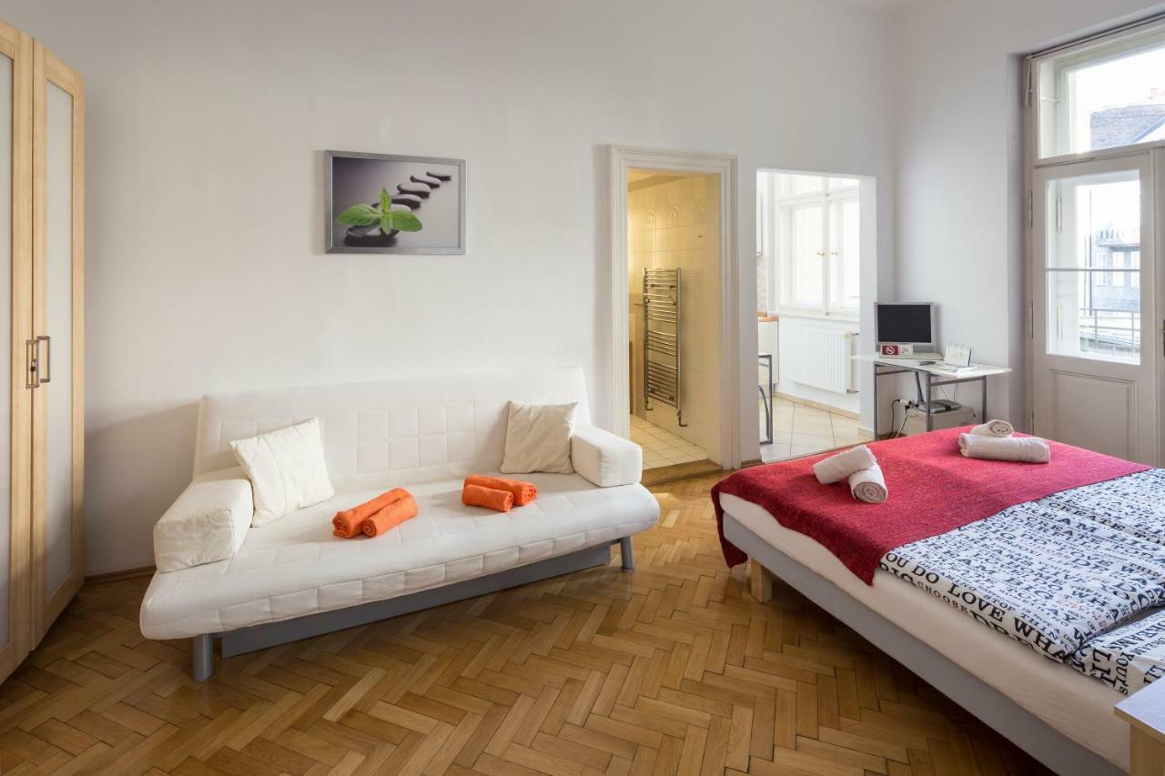 Dusni Apartments Praga Exterior foto